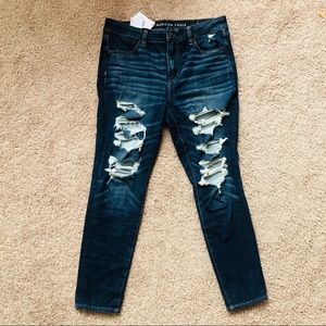 American Eagle Distressed Jegging NWT